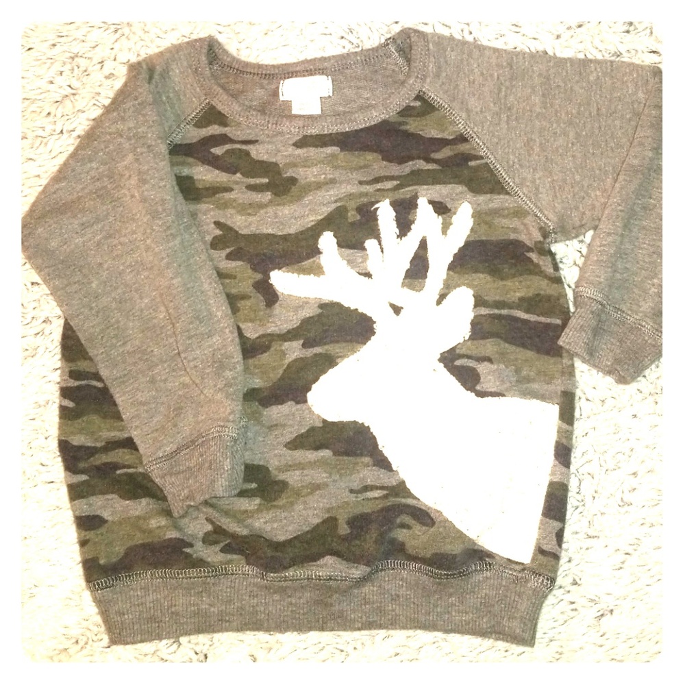 💣BOGO💣Mudpie camo and gray sweater